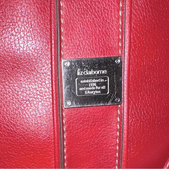 Liz Claiborne red leather purse/attache in like new condition.Is Burgundy. - Picture 4 of 12